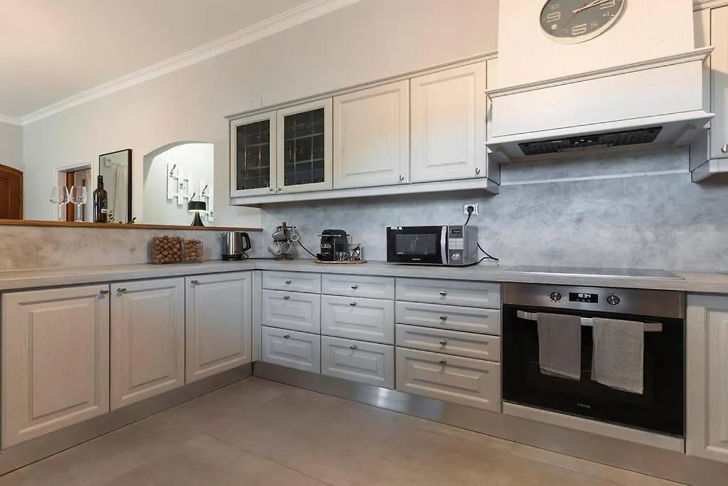 Ivy Villa Heraklion Gournes  Greece
